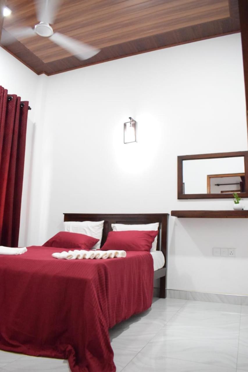 The Alexis'S Guest House Negombo Exteriör bild