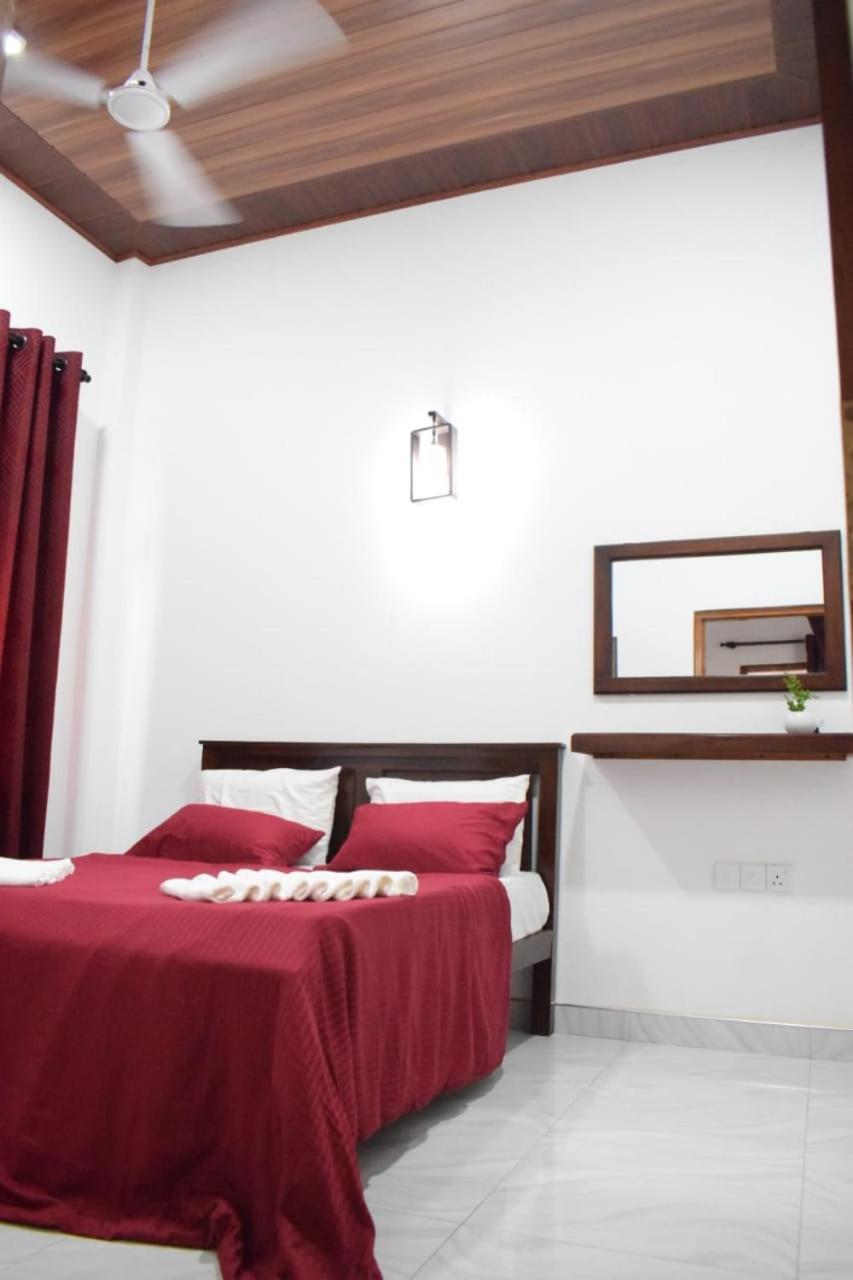 The Alexis'S Guest House Negombo Exteriör bild