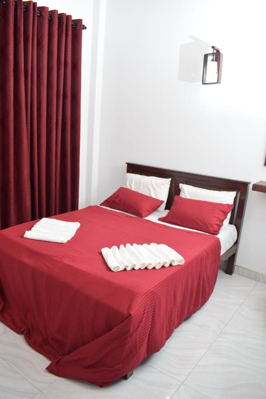The Alexis'S Guest House Negombo Exteriör bild