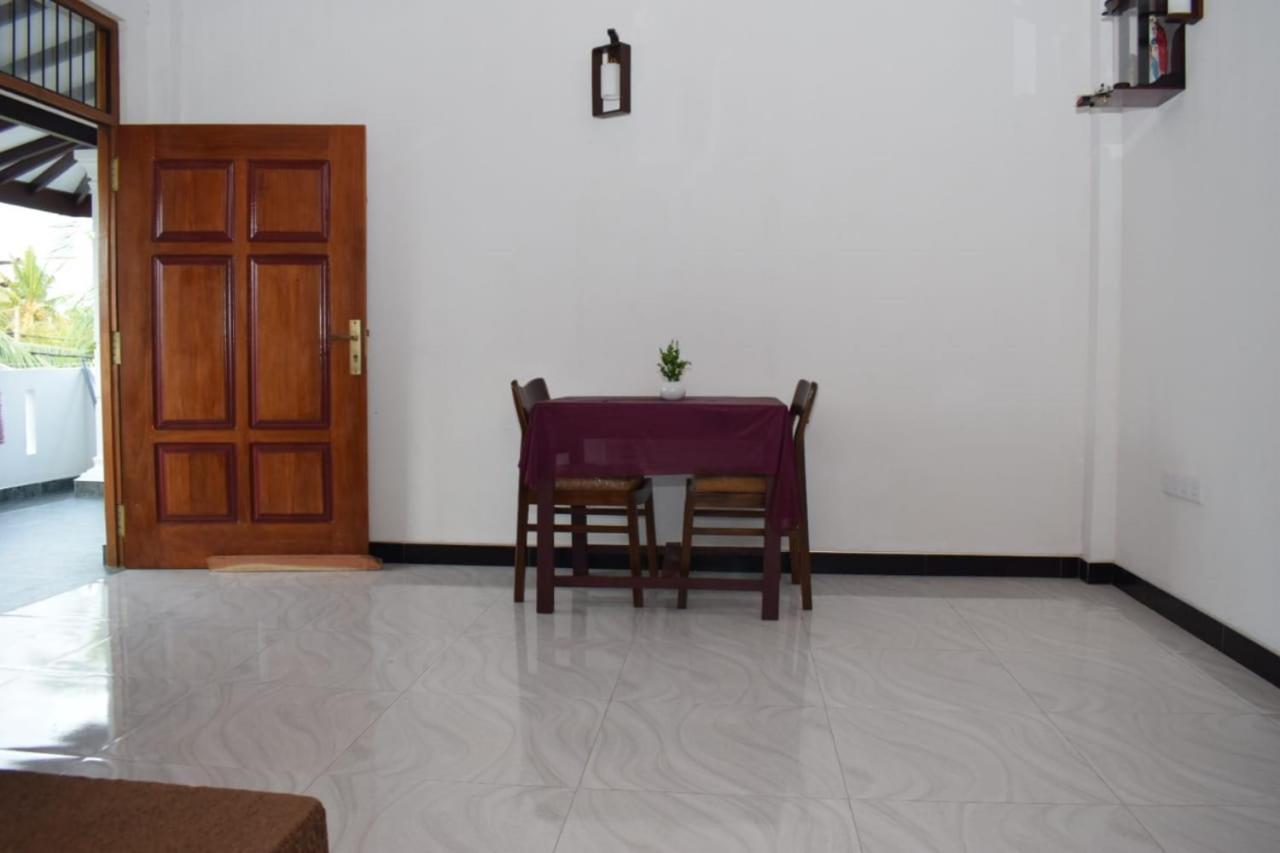 The Alexis'S Guest House Negombo Exteriör bild