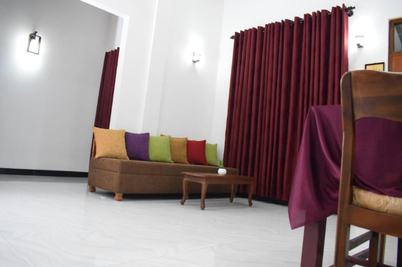 The Alexis'S Guest House Negombo Exteriör bild