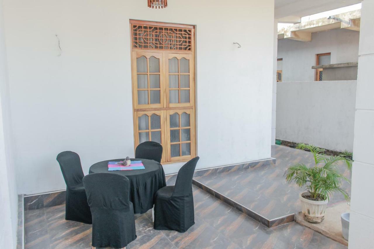 The Alexis'S Guest House Negombo Exteriör bild